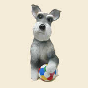 M.�V���i�E�U�[